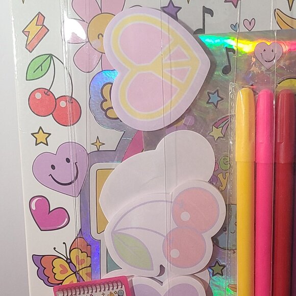 All-In-One Activity Set for Kids – Markers, Stickers, Notes & Sketchbook (6+) - Picture 2 of 4